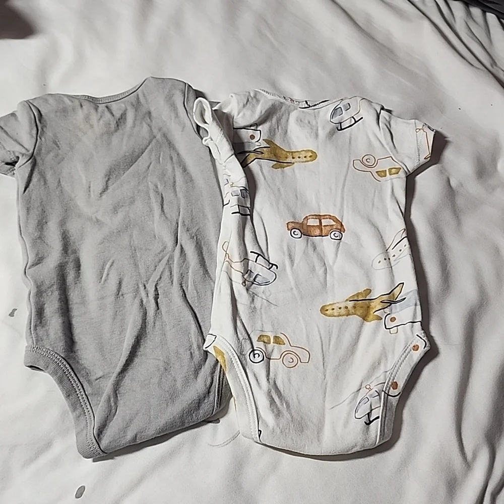 Carter's 2pk transportation onesies sz 3 mon